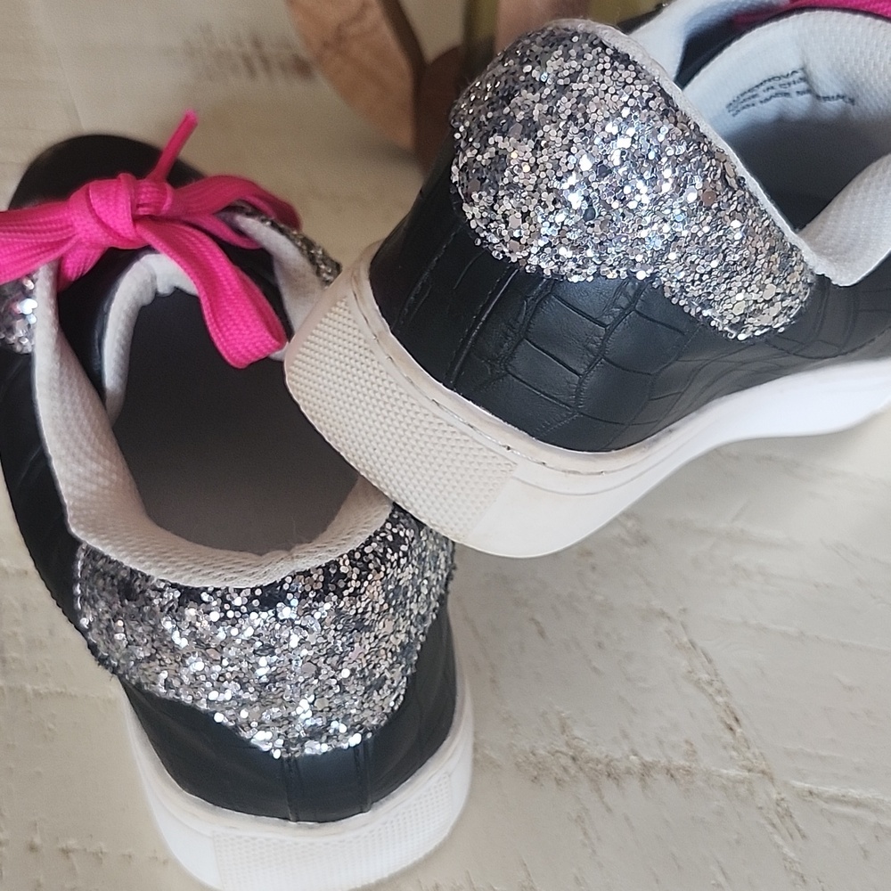 Size 9 Hey Girl Women's Black Croc-Texture Glitter Sneaker with Pink Laces - Picture 4 of 6
